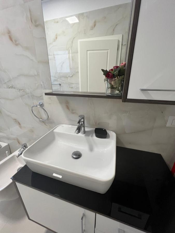 Grand New Bazaar Apartment تيرانا المظهر الخارجي الصورة
